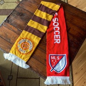 Major League Soccer/Honey Bunches of Oats winter scarf